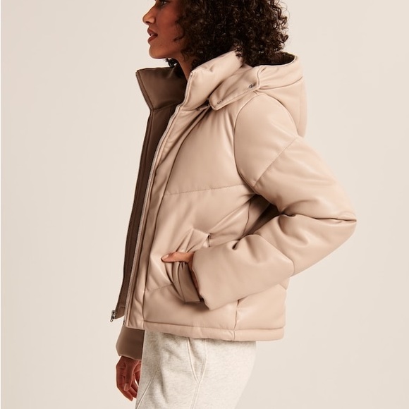 NWT Abercrombie & Fitch Vegan Leather Crop Puffer Jacket Beige M - Picture 8 of 12